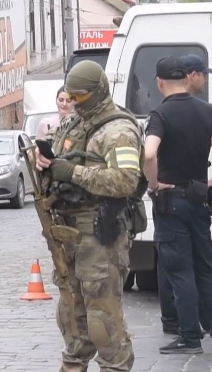 У Чернівцях затримали групу серійних квартирних крадіїв