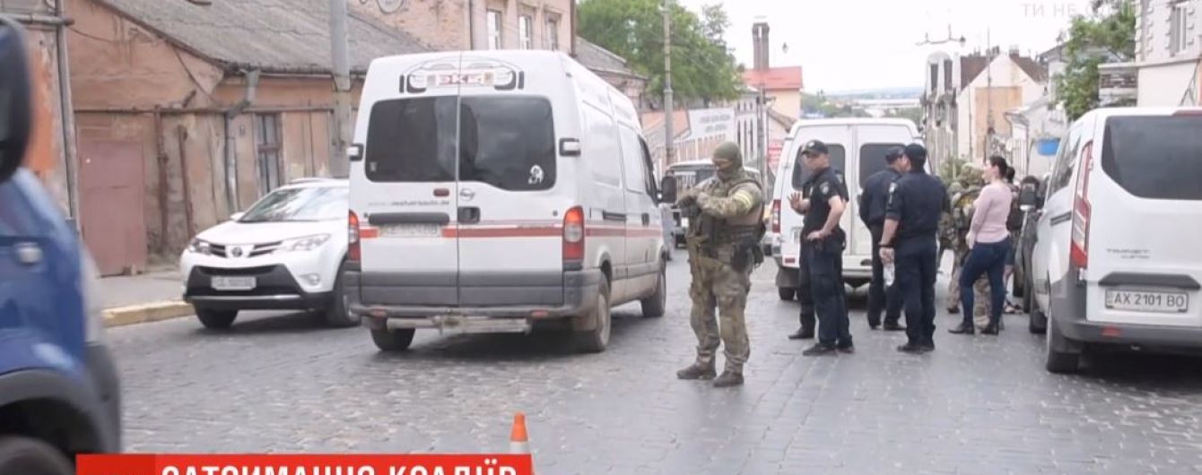 У Чернівцях затримали групу серійних квартирних крадіїв