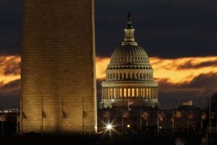 Чрезвычайное положение в США: почему штаты судятся против Трампа и сможет ли Конгресс преодолеть указ президента