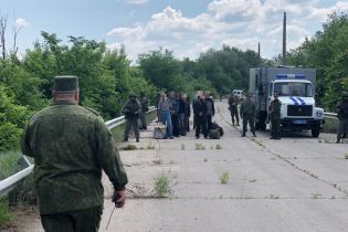 Бойовики "ЛНР" передали Україні 60 ув’язнених на окупованому Донбасі
