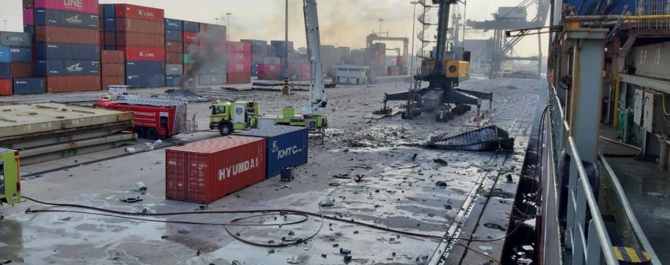 В порту Таиланда произошел взрыв и пожар, пострадали 50 человек