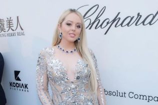 В "голом" платье и сапфирах: Тиффани Трамп на благотворительном вечере в Каннах