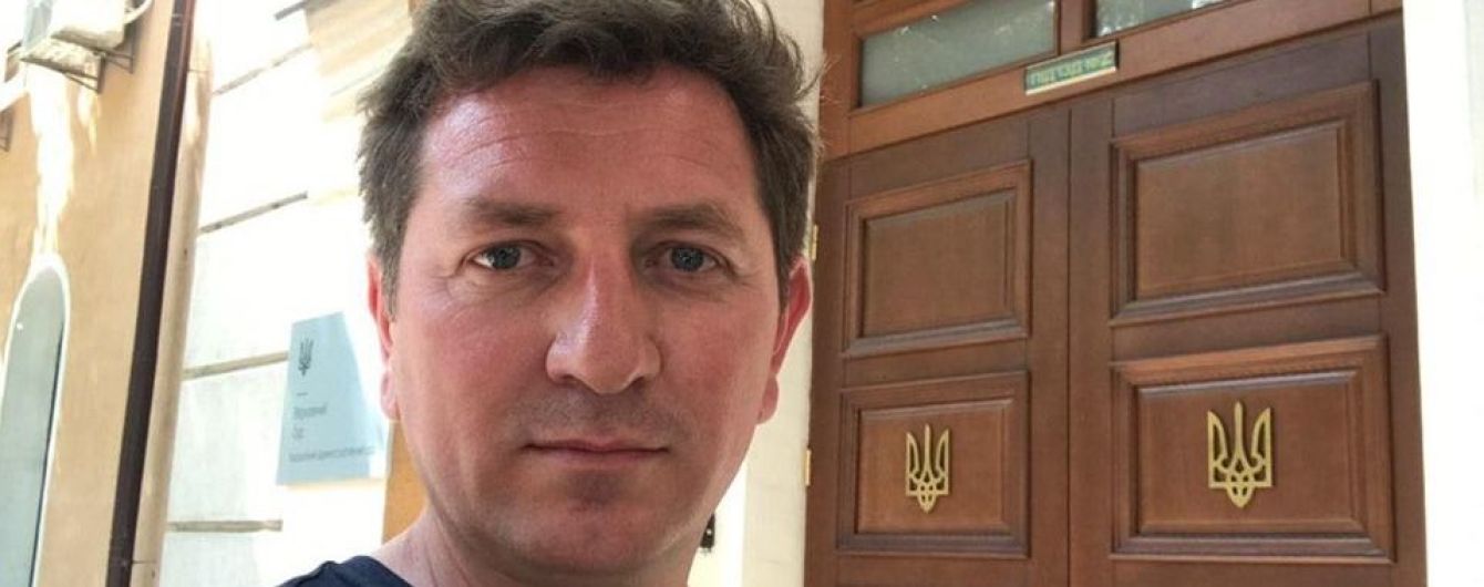 Уволенный с должности член Нацсовета телевидения подал в суд на Зеленского