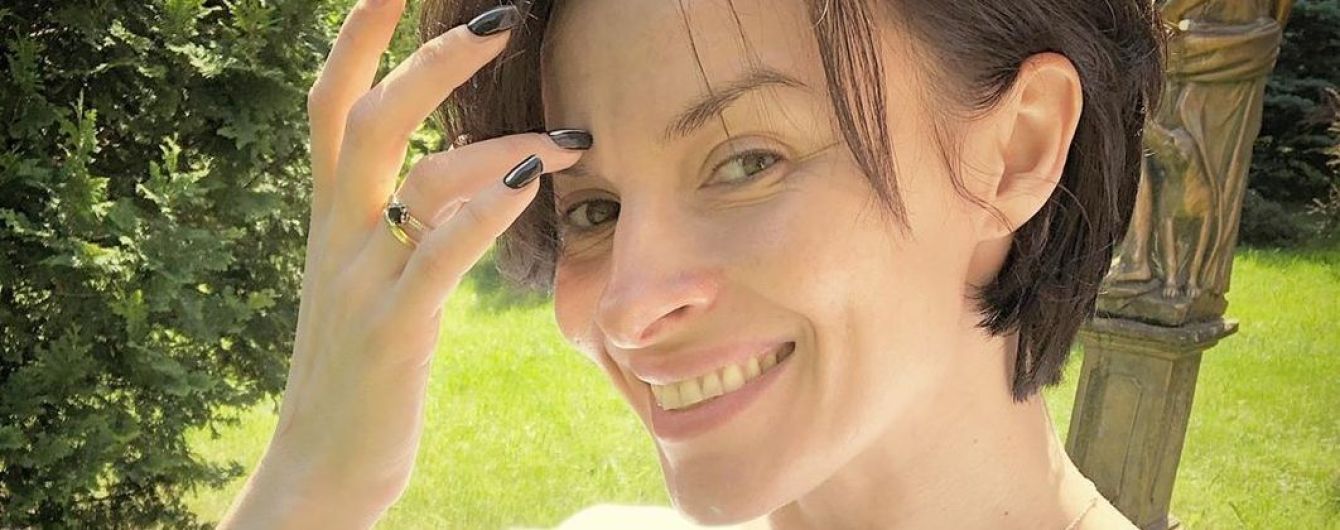 Красива і без макіяжу: Надя Мейхер показала свій повсякденний аутфіт