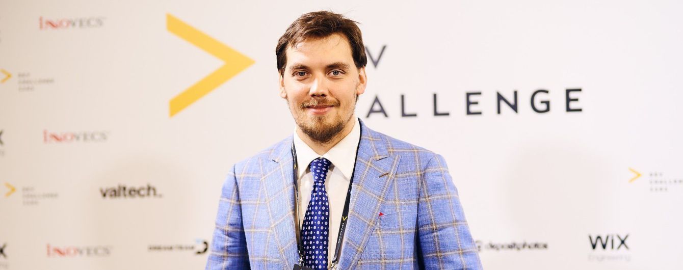"Чашка прем'єра": Гончарук почав вести відеоблог