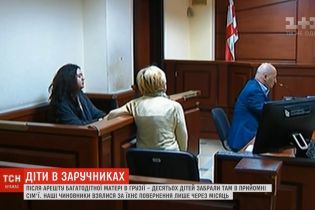 Грузинская экспертиза установила отцовство украинских детей, которых мать везла в Абхазии