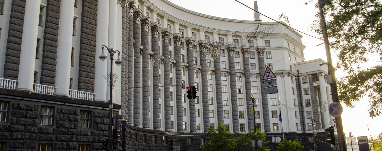 Правительство обязало НАПК безотлагательно восстановить доступ к реестру электронных деклараций