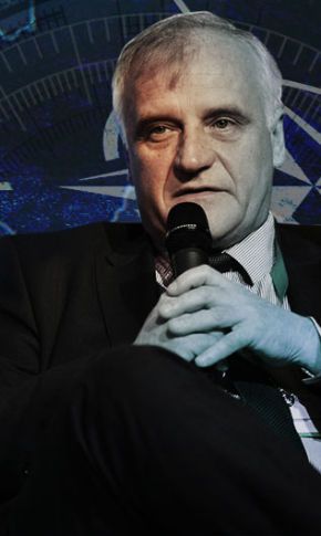 НАТО не може називати Росію своїм партнером