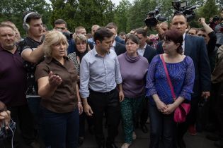 Після зустрічі з родичами загиблих гірників та шахтарями Зеленський скликає РНБО