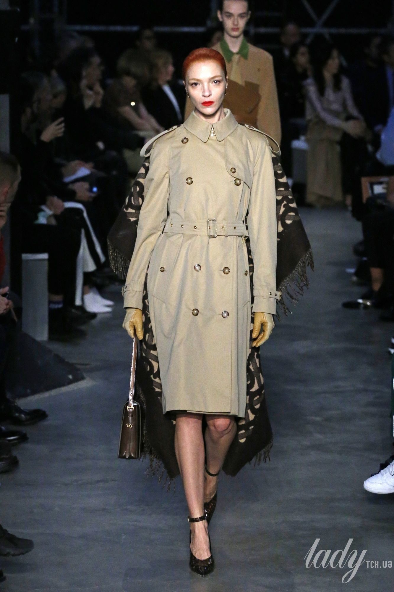 Коллекция Burberry прет-а-порте сезона осень-зима 2019-2020_50