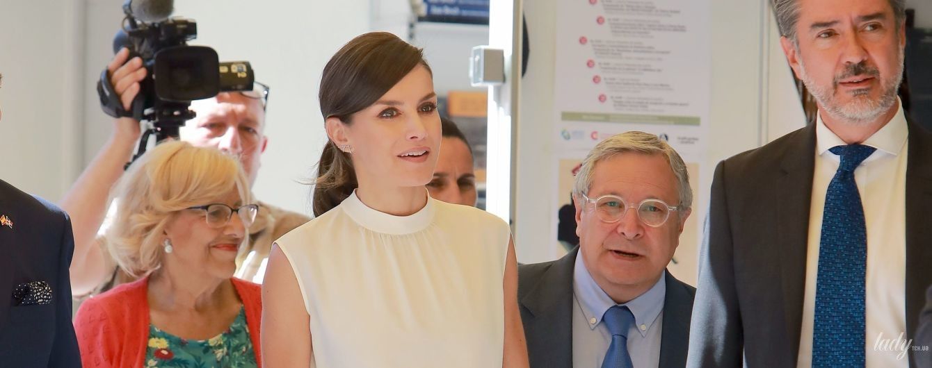 У спідниці з деніму і нових босоніжках: королева Летиція на книжковому ярмарку
