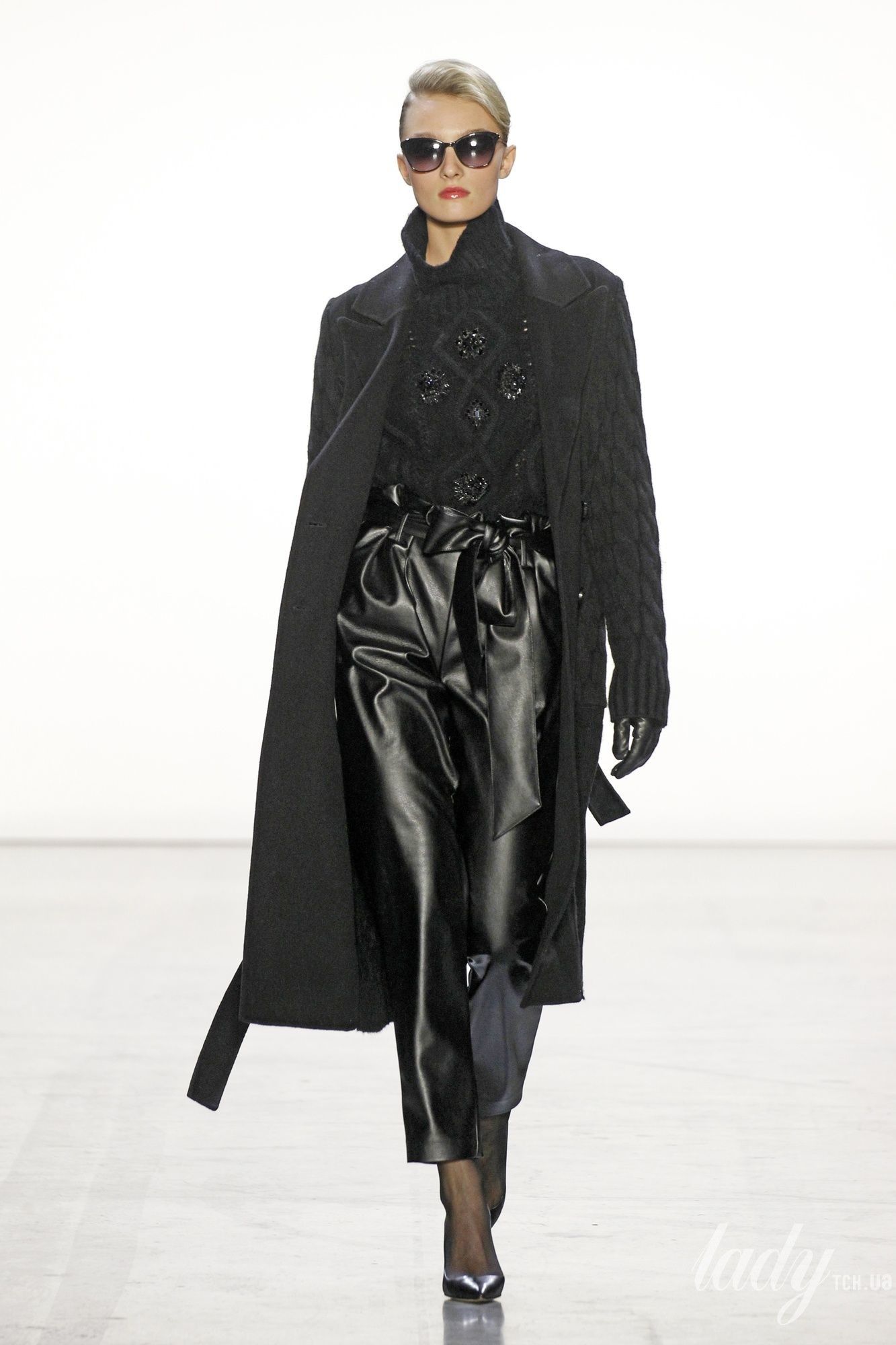 Коллекция Badgley Mischka прет-а-порте сезона осень-зима 2019-2020_5