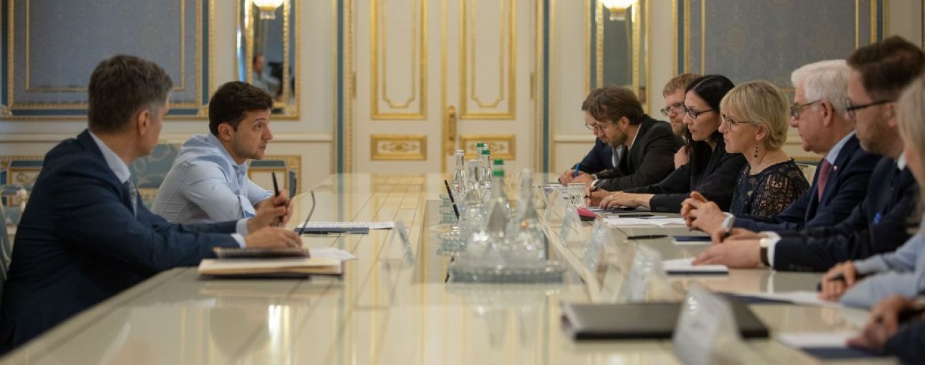 Заверил в проевропейском курсе: Зеленский провел встречу с главами МИД Польши и Швеции
