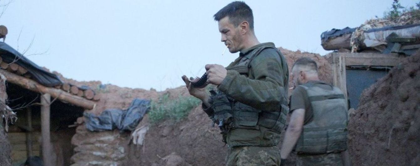 Терористи знову стріляють із забороненої зброї: боєць ООС загинув, ще троє поранені