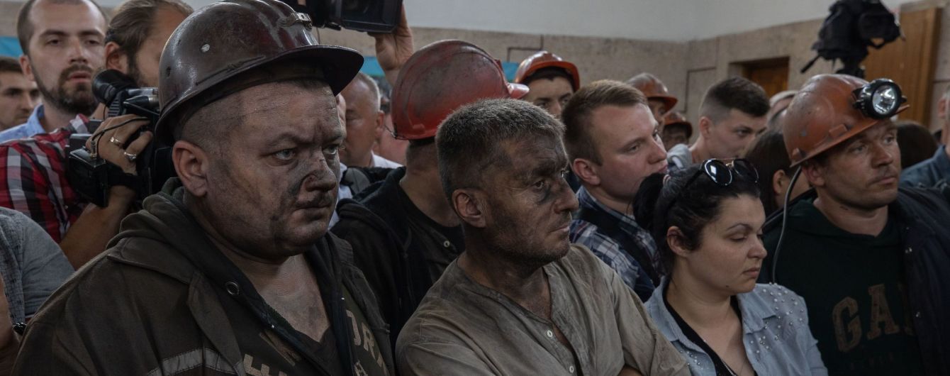 На шахте в Днепропетровской области рассказали о состоянии пострадавших в пожаре горняков