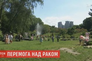В Україні вперше провели Cancer Survivors Day, який об’єднав переможців раку