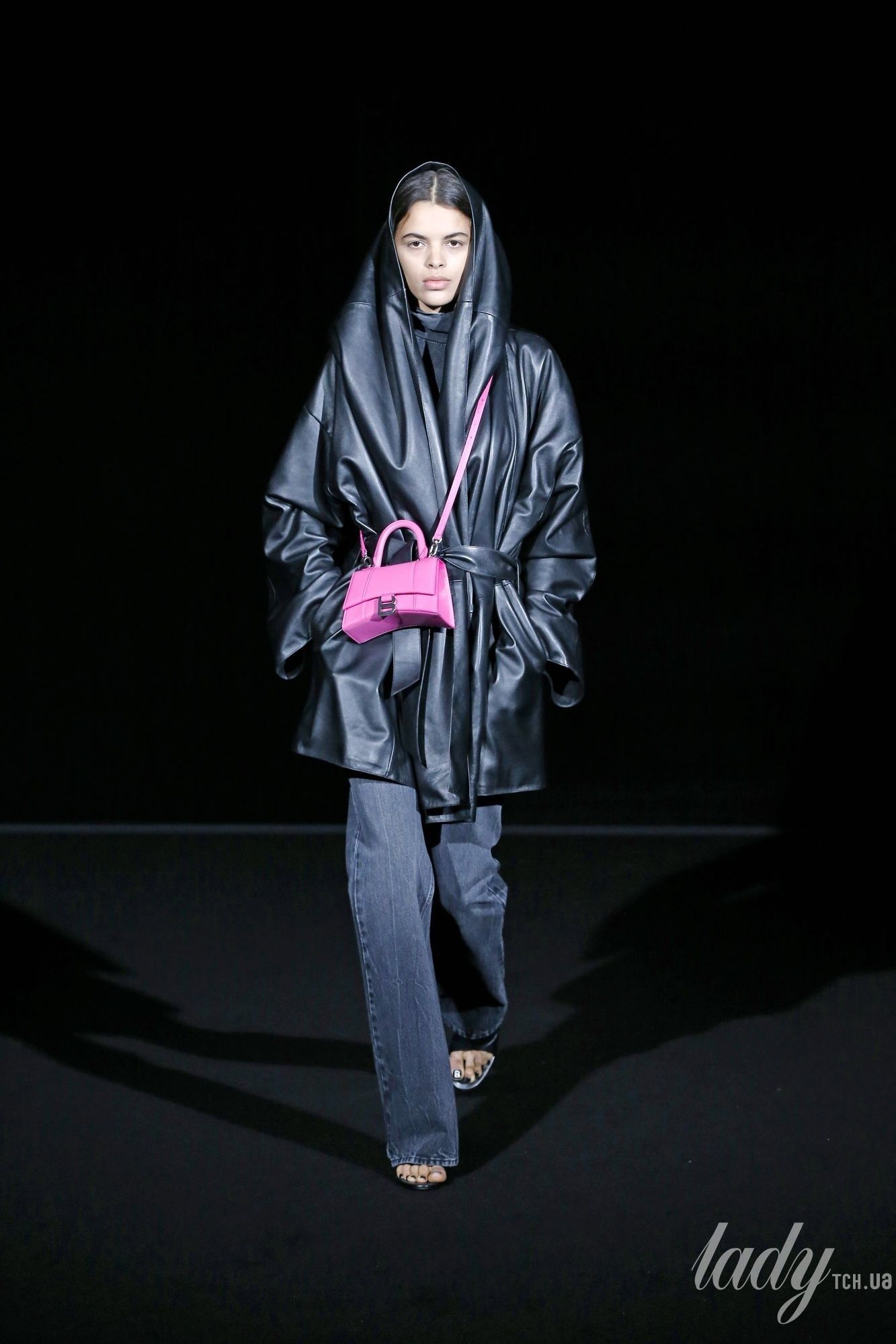 Коллекция Balenciaga прет-а-порте сезона осень-зима 2019-2020_75