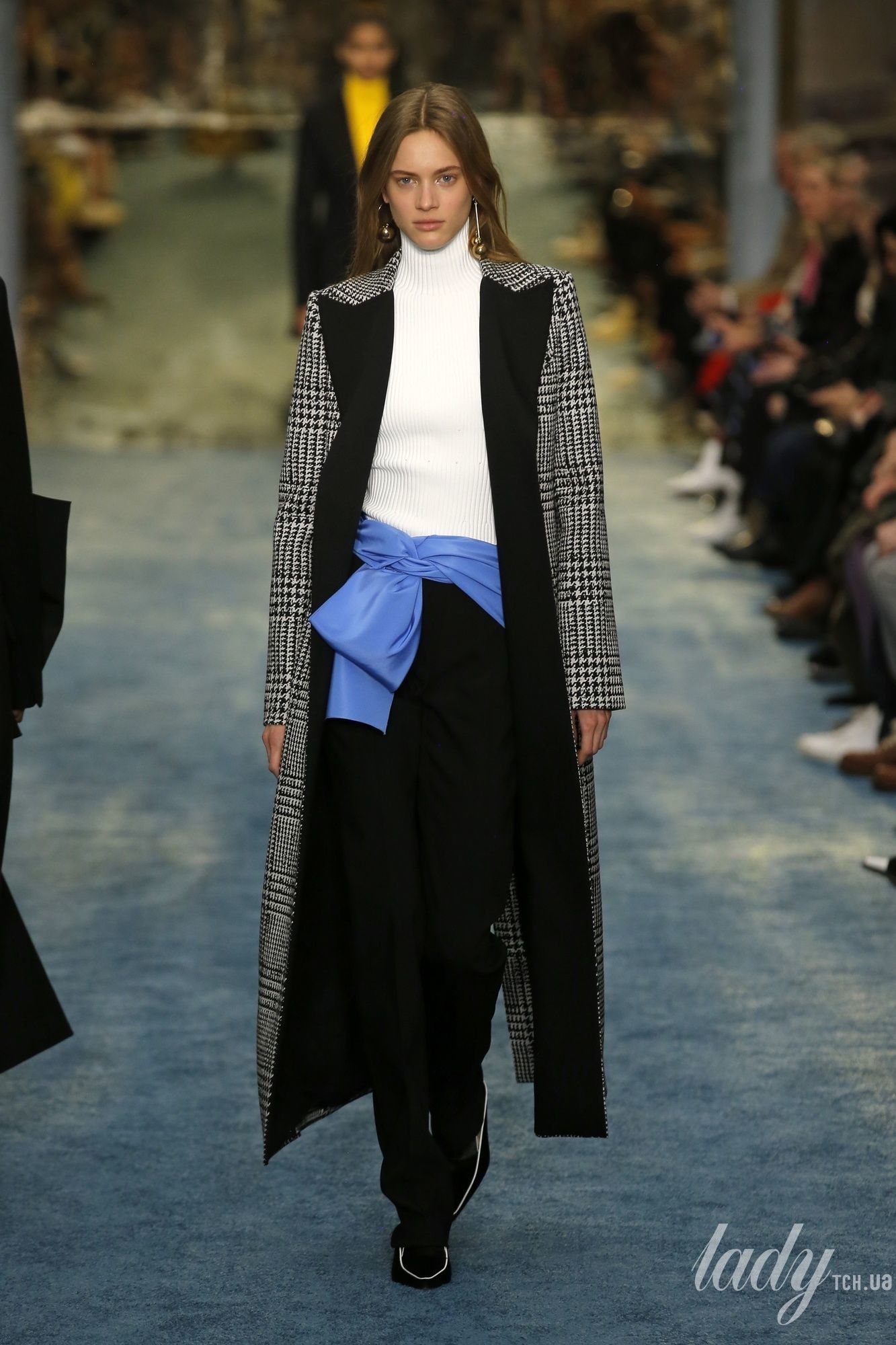 Коллекция Carolina Herrera прет-а-порте сезона осень-зима 2019-2020_11