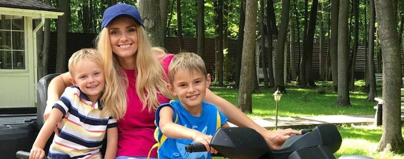 Ирина Федишин показала, как впервые с детьми покаталась на квадроцикле