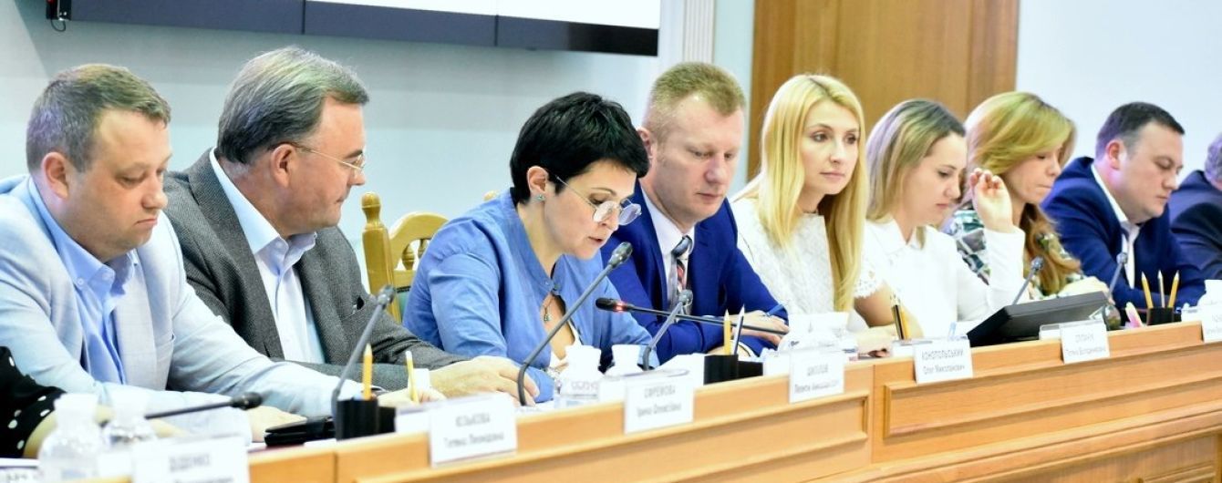 ЦИК в последний день зарегистрировала почти 1200 кандидатов в народные депутаты