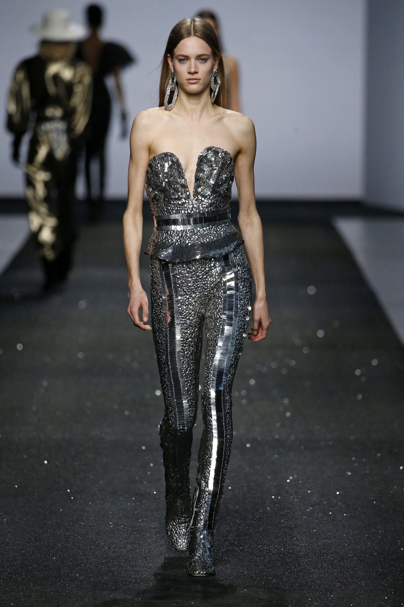 Коллекция Alberta Ferretti прет-а-порте сезона осень-зима 2019-2020_43