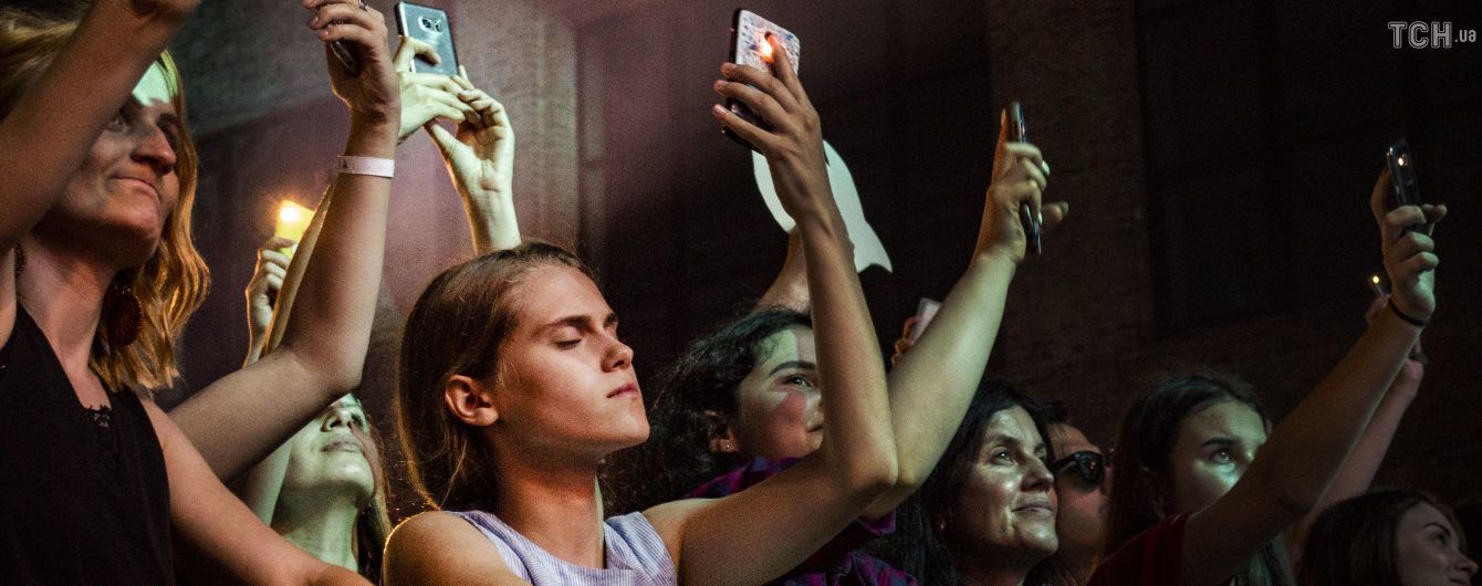 На реп-концерті в Алжирі сталася смертельна тиснява, але виконавець продовжив виступ