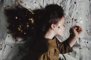 Смерть, падение и полет. Что означают самые распространенные сны и почему мы их видим