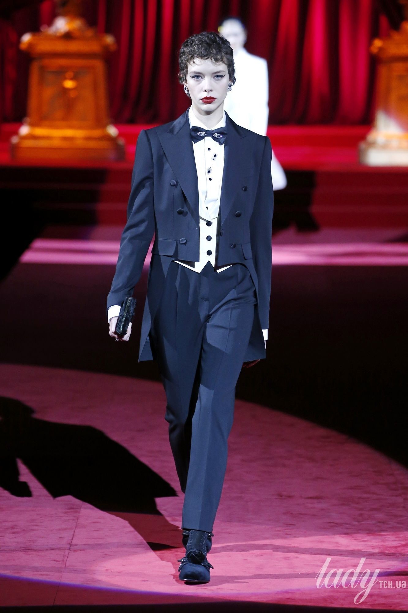Коллекция Dolce & Gabbana прет-а-порте сезона осень-зима 2019-2020_12