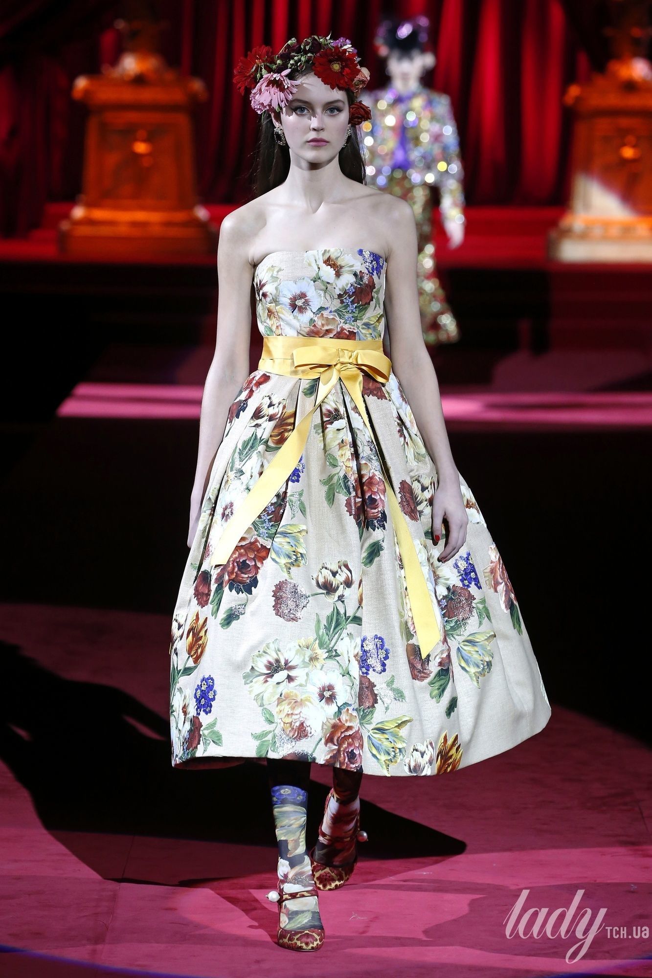 Коллекция Dolce & Gabbana прет-а-порте сезона осень-зима 2019-2020_36