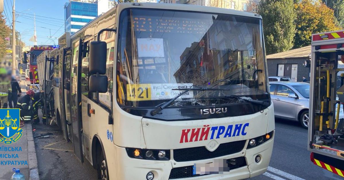 У ДТП в Солом’янському районі загинула 72-річна пасажирка та ще п’ятеро осіб травмовано