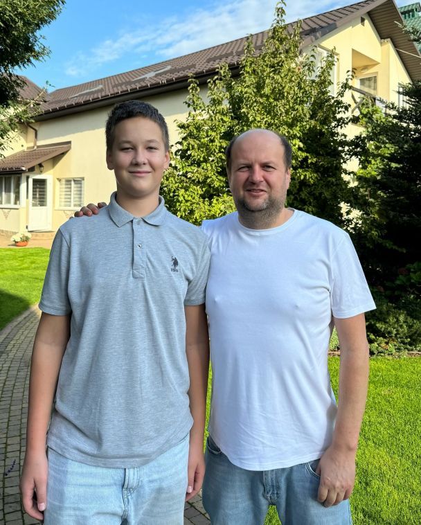 Віктор Бронюк з сином / © instagram.com/viktorbronyuk_official