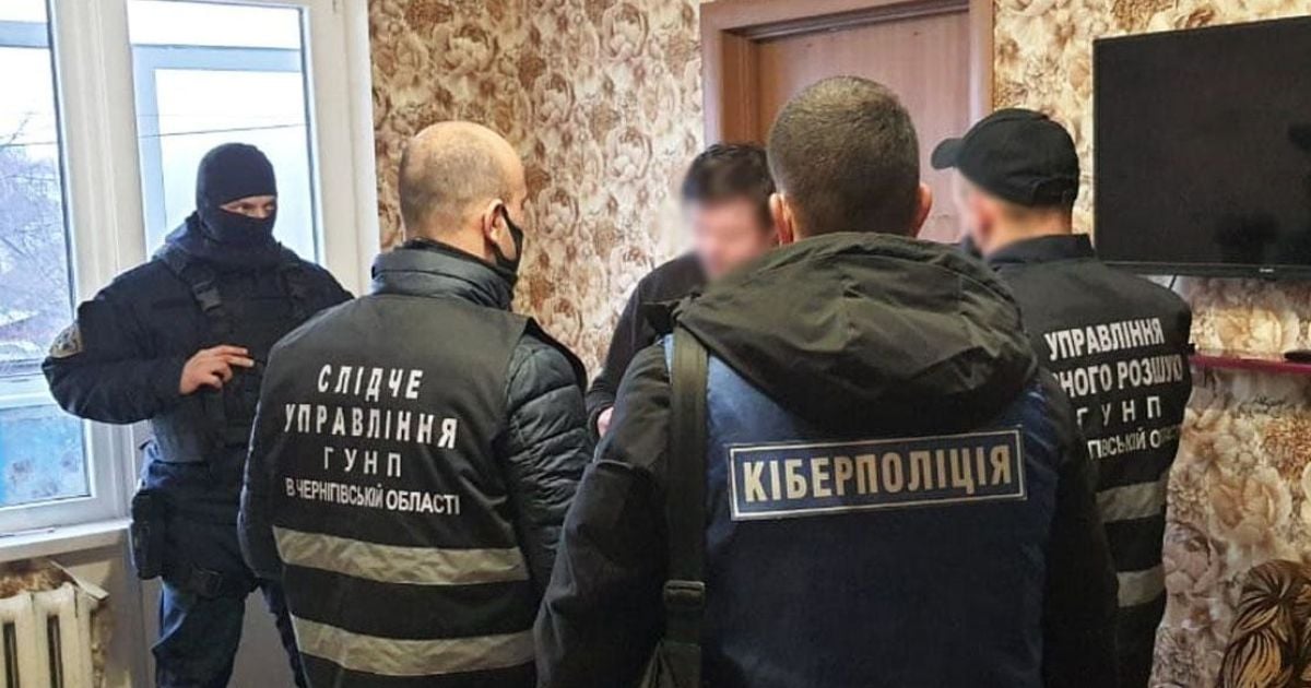 Заволоділи базами даних паспортів: шахраї із Ніжина взяли близько 500 кредитів на інших громадян