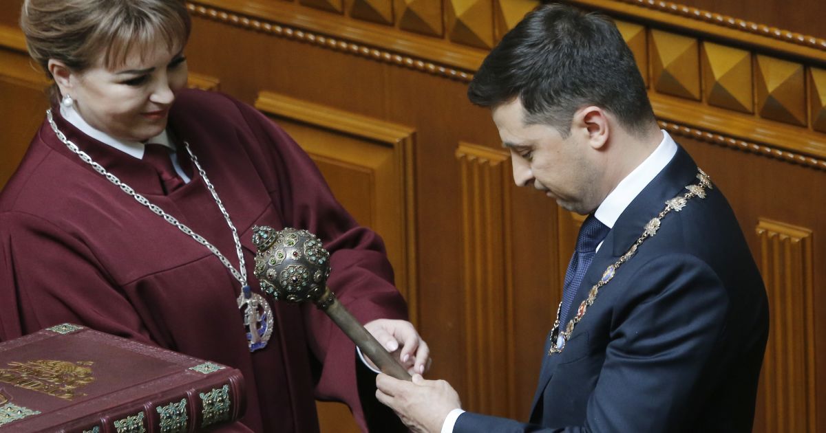 Инаугурация Зеленского в фото: от селфи с украинцами до торжеств