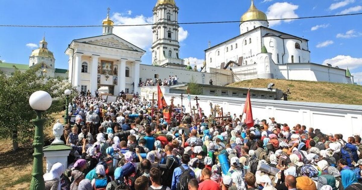 Хресна хода УПЦ МП в Почаївській лаврі