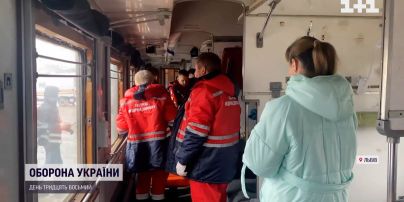 До Львова прибув спецпотяг із пораненими маріупольцями