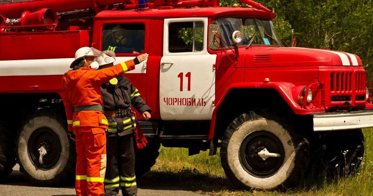 Тушат самолетами и вертолетом. В ГСЧС рассказали подробности пожара в Чернобыльской зоне