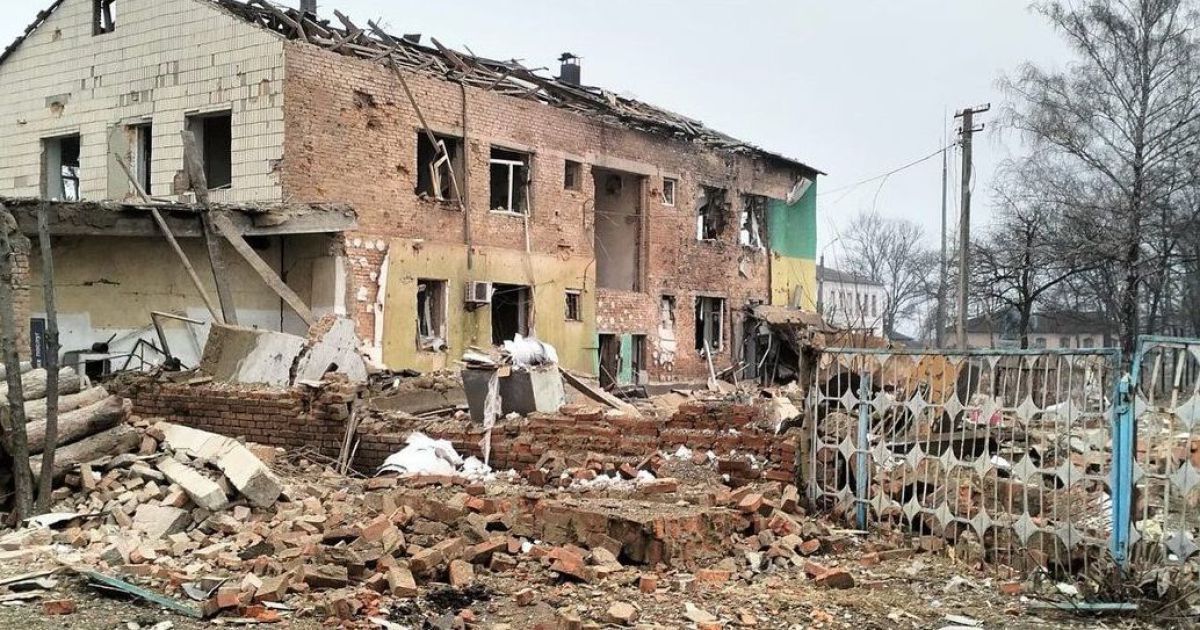 З Великої Писарівки, яка потрапила під ворожі обстріли, евакуювали всіх дітей
