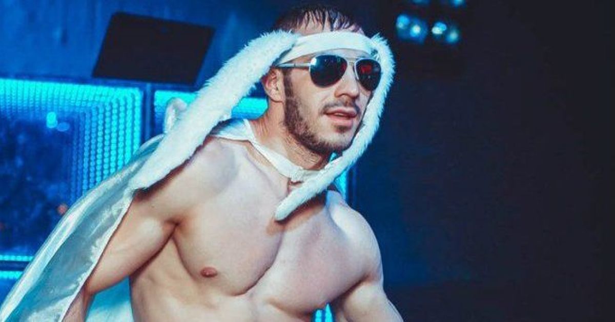 На Волыни жители пригласили страстного стриптизера на День села