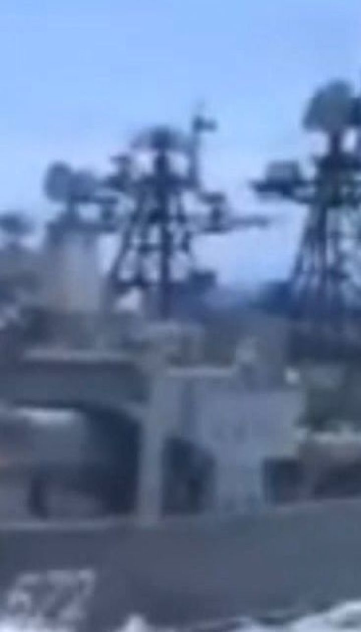 Российский корабль едва не врезался в ракетный крейсер США