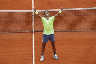 "Король грунта" Надаль выиграл 12-й Roland Garros и установил исторический рекорд
