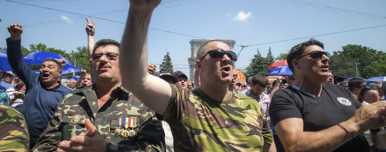Реакция Украины на кризис в Молдове: в СНБО состоялось совещание, МИД предупреждает об угрозах российского сценария