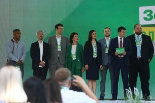 Журналист парламентской газеты сделал ксенофобские заявления о Зеленском и Беленюке. В СМИ уже попросили прощения