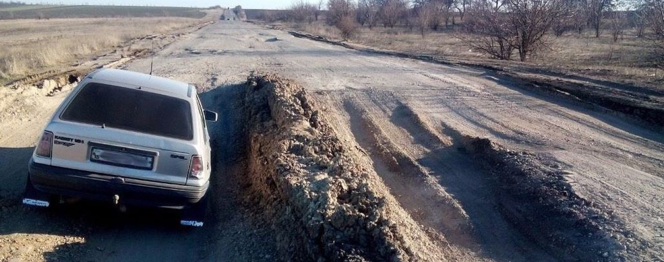 СБУ взялась за подрядчика, который блокировал ремонт худшей трассы Украины