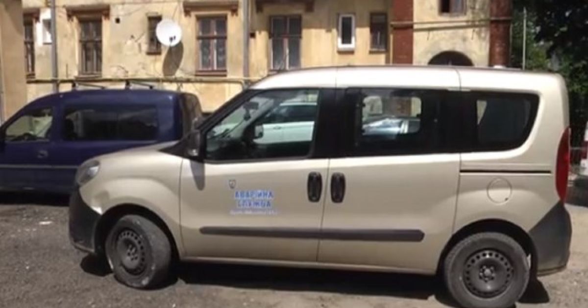 У Львові аварійникам уже вдруге засипають цукор до бензобаків авто