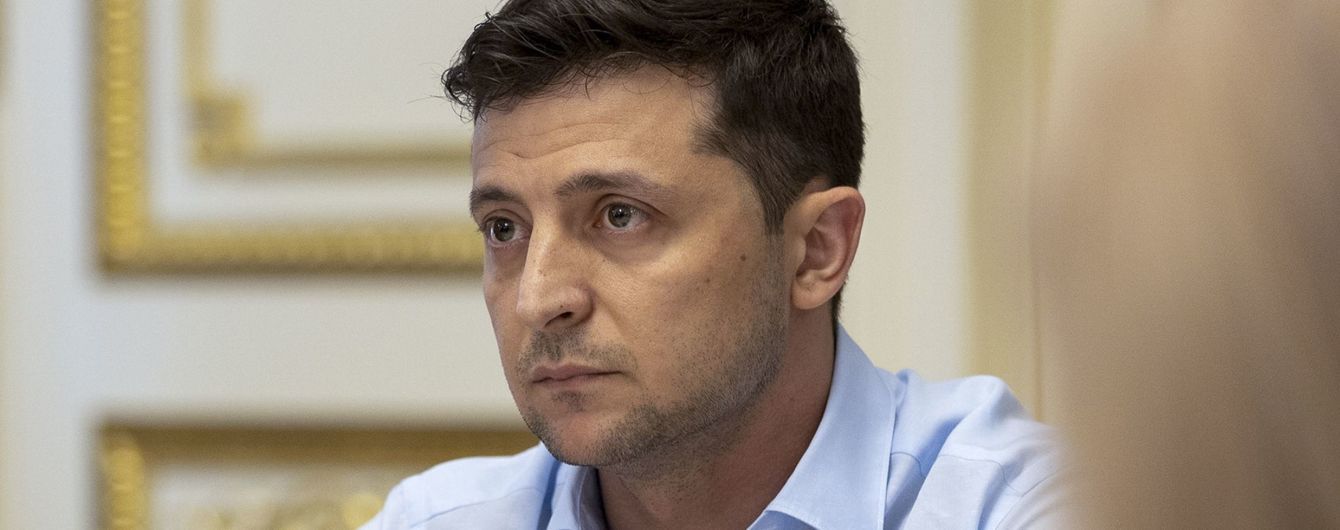 Зеленский в новом видеообращении пообещал прийти на заседание КС относительно роспуска парламента