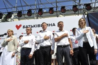 Кто с кем идет на выборы: в последний возможный день своих кандидатов представили еще четыре партии