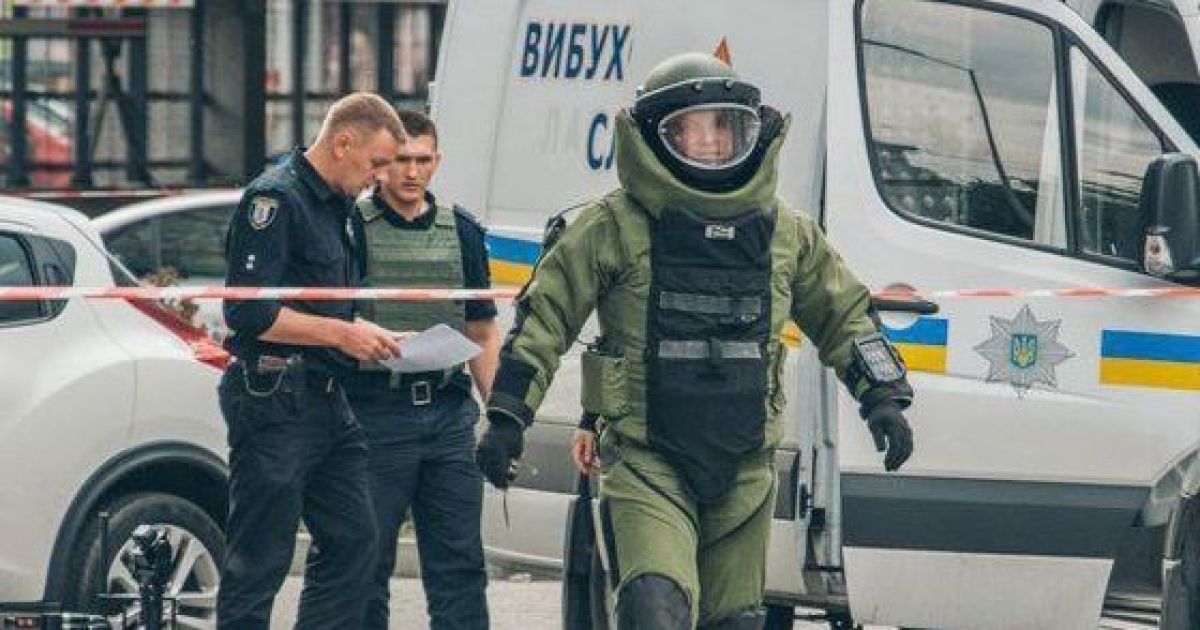 В Киеве из-за сообщения о массовом минировании проверяют больницы, аптеки и другие объекты