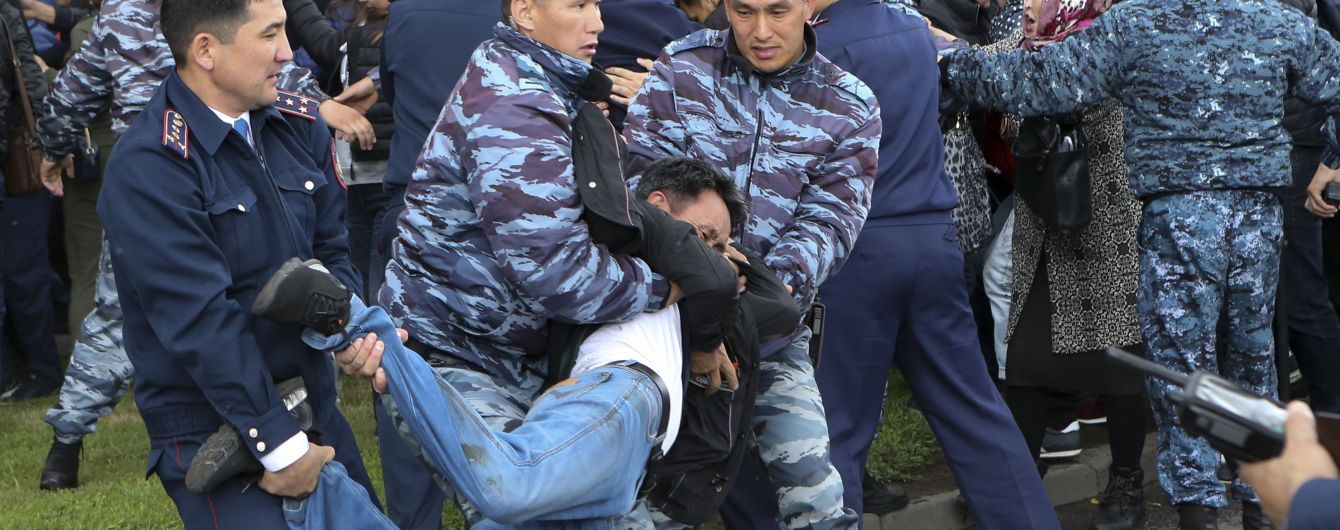 Драки, стрельба и поджоги. В Казахстане назвали причину массовых беспорядков