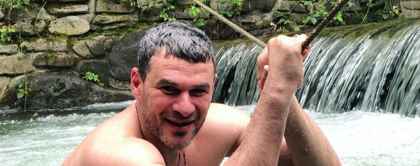 "Экстремал" Арсен Мирзоян показал, как прыгал вниз головой с обрыва в воду