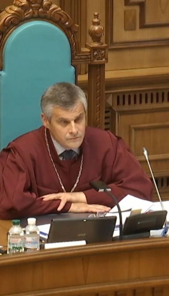 Конституційний суд вирішує, чи указ президента про розпуск парламенту є законним